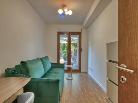 Prodaja, dvosoban stan, 90m², Podgorica, Crna Gora - image 9