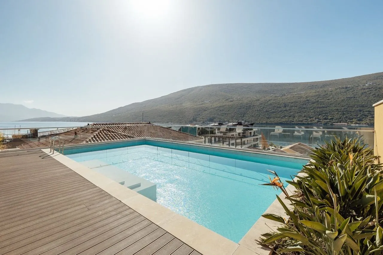 Prodaja, trosoban stan, 290m², Kumbor, Herceg Novi