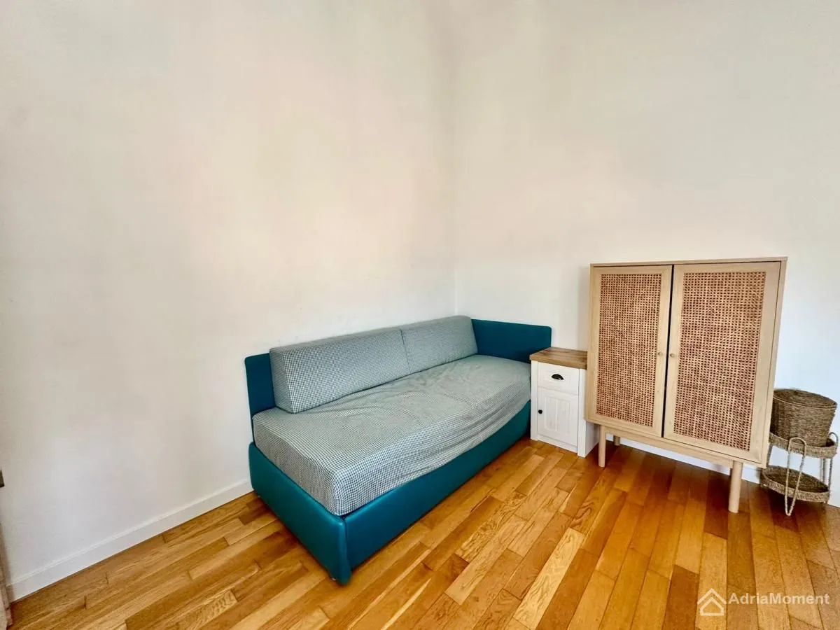 Prodaja, dvosoban stan, 68m², Centar, Tivat
