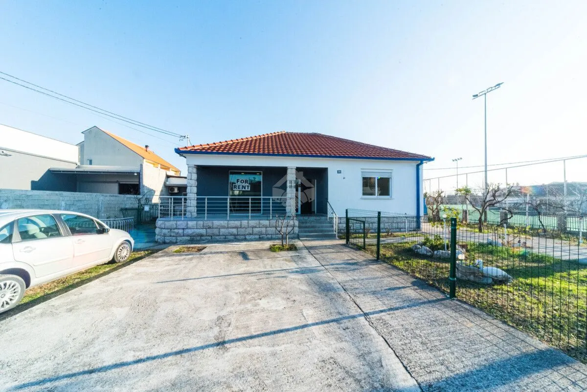 Rent, office space, 65m², Masline, Podgorica