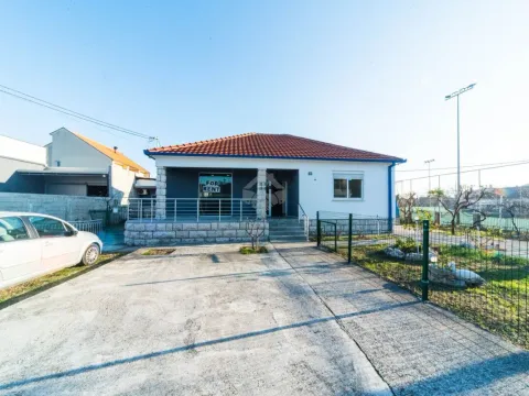 Izdavanje, poslovni prostor, 65m², Masline, Podgorica - image 9