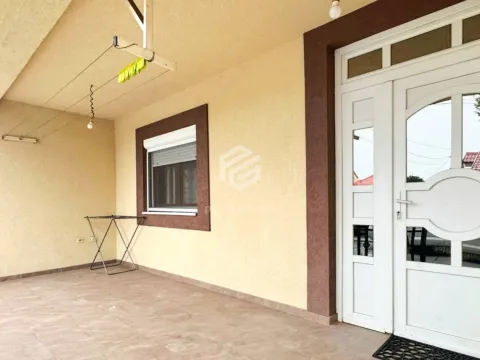 Izdavanje, trosoban stan, 110m², Masline, Podgorica - image 18