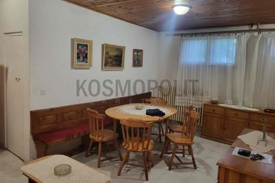 Prodaja, četvorosoban stan, 71m², Skojevsko Naselje, Beograd