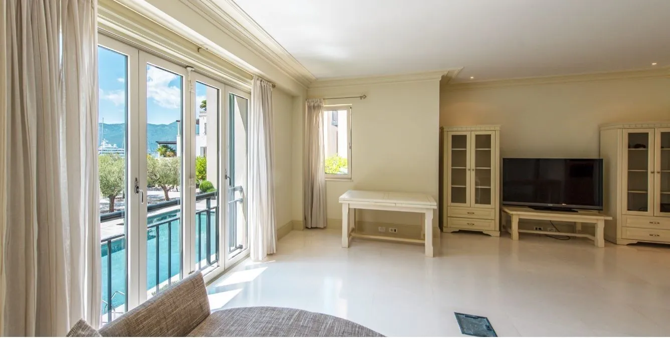 Sale, two bedroom apartment, 148m², Tivat, Crna Gora