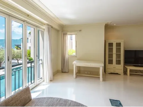 Prodaja, dvosoban stan, 148m², Tivat, Crna Gora - image 2