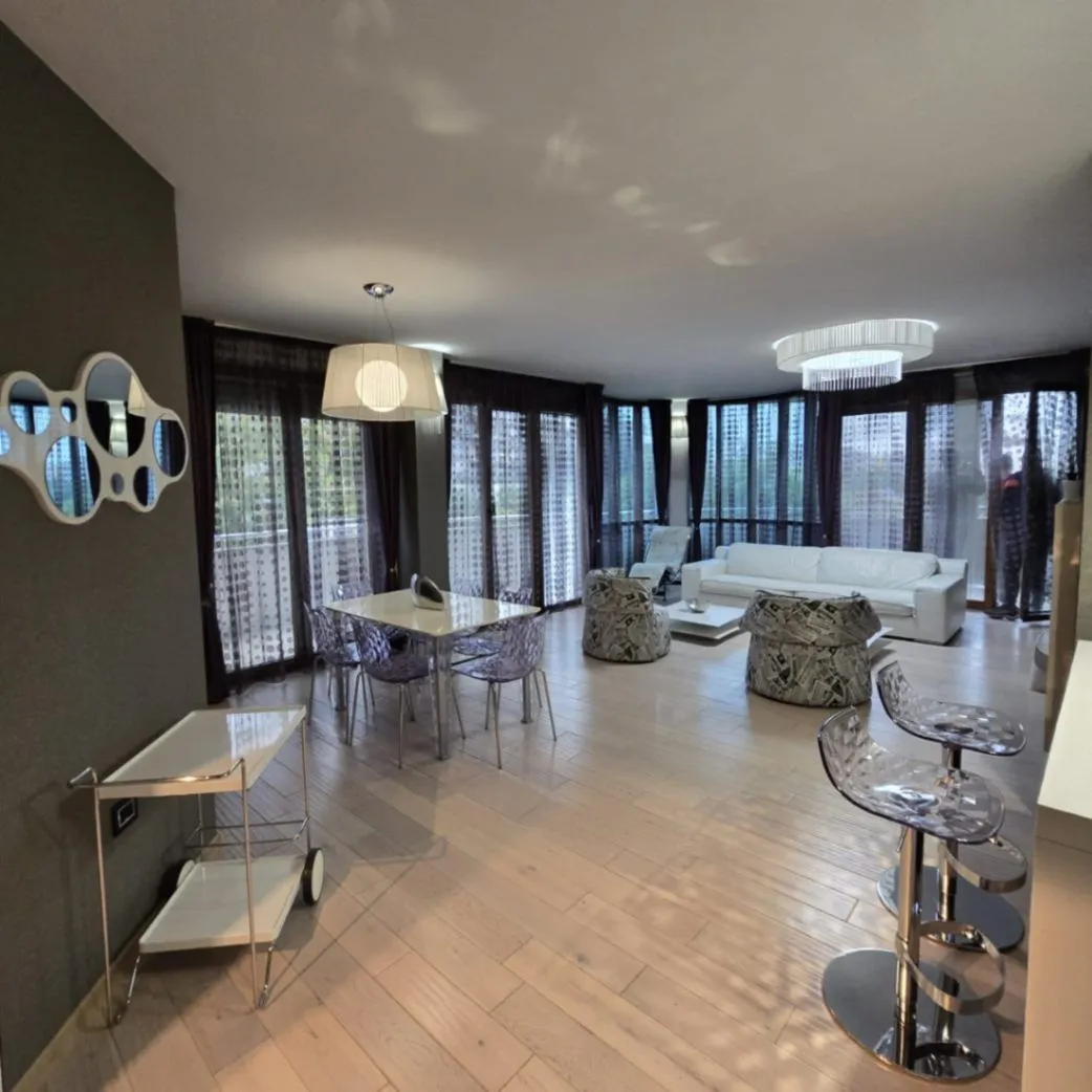 Prodaja, trosoban stan, 140m², Preko Morače, Podgorica