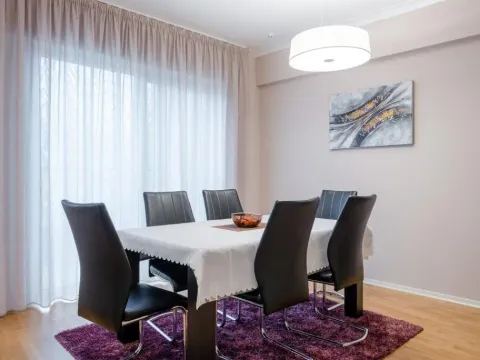Prodaja, stan, 85m², Bečići, Budva - image 11