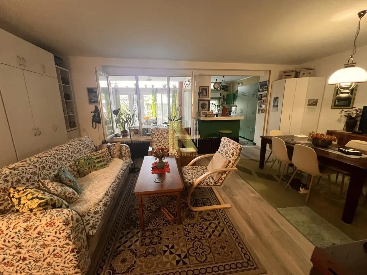 Prodaja, kuća, 114m², Adamovićevo Naselje, Novi Sad Sve Podlokacije