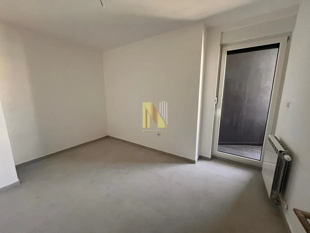 Prodaja, četvorosoban stan, 224m², Telep, Novi Sad Sve Podlokacije