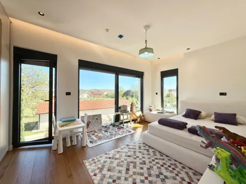 Prodaja, kuća, 250m², Gornja Gorica, Podgorica - image 8