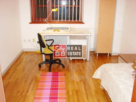 Rent, house, 450m², Savski Venac, Beograd - image 9