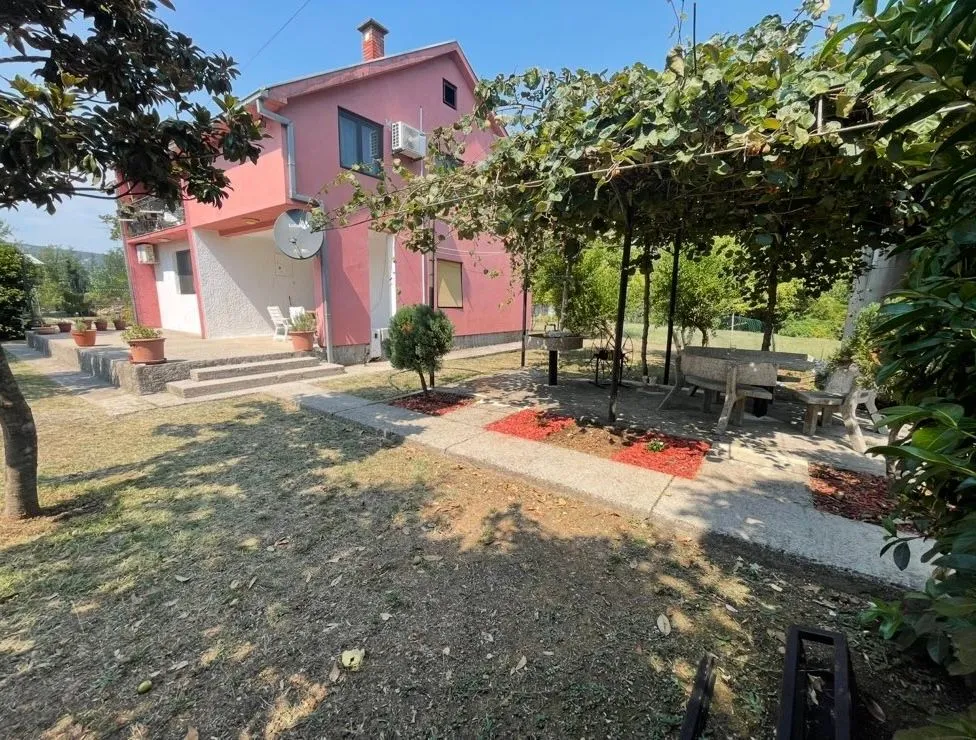 Izdavanje, kuća, 90m², Ćurilac, Danilovgrad