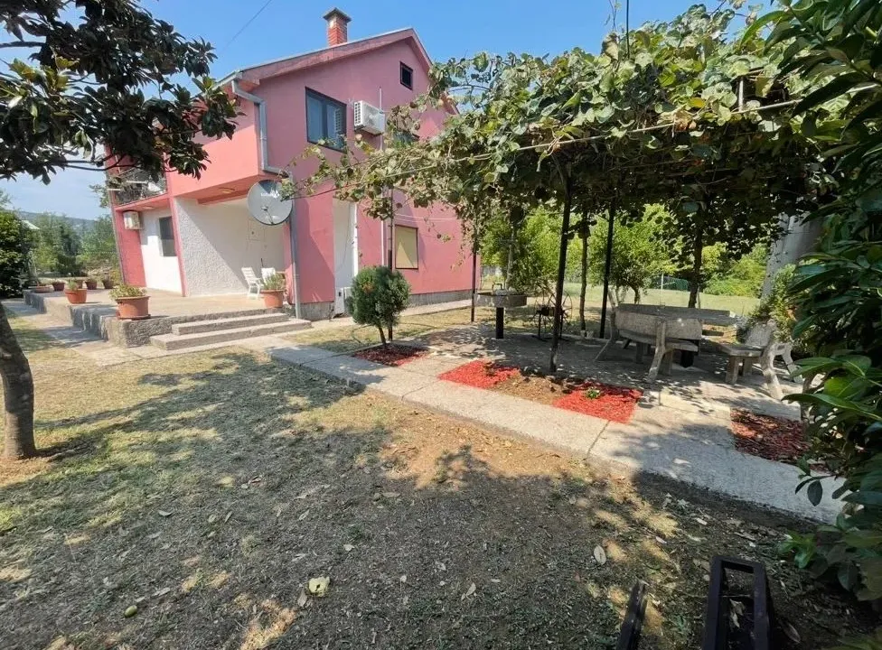 Rent, house, 90m², Ćurilac, Danilovgrad