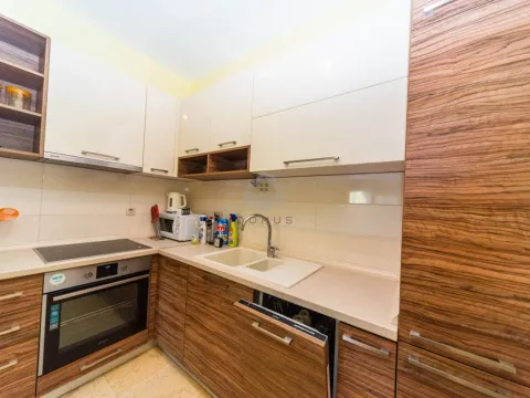 Izdavanje, dvosoban stan, 75m², Centar, Podgorica - image 5