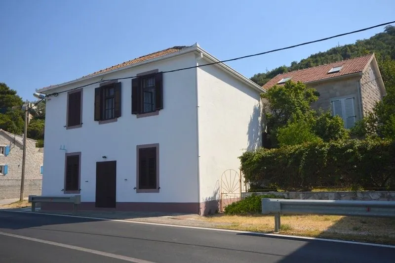 Prodaja, kuća, 141m², Opatovo, Tivat