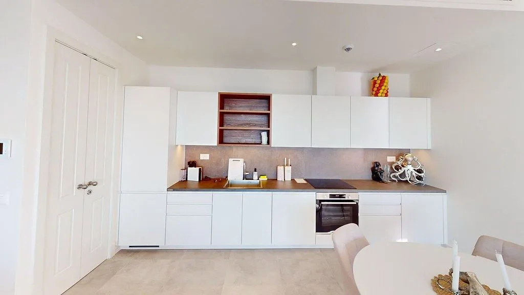 Prodaja, dvosoban stan, 73m², Tivat, Crna Gora