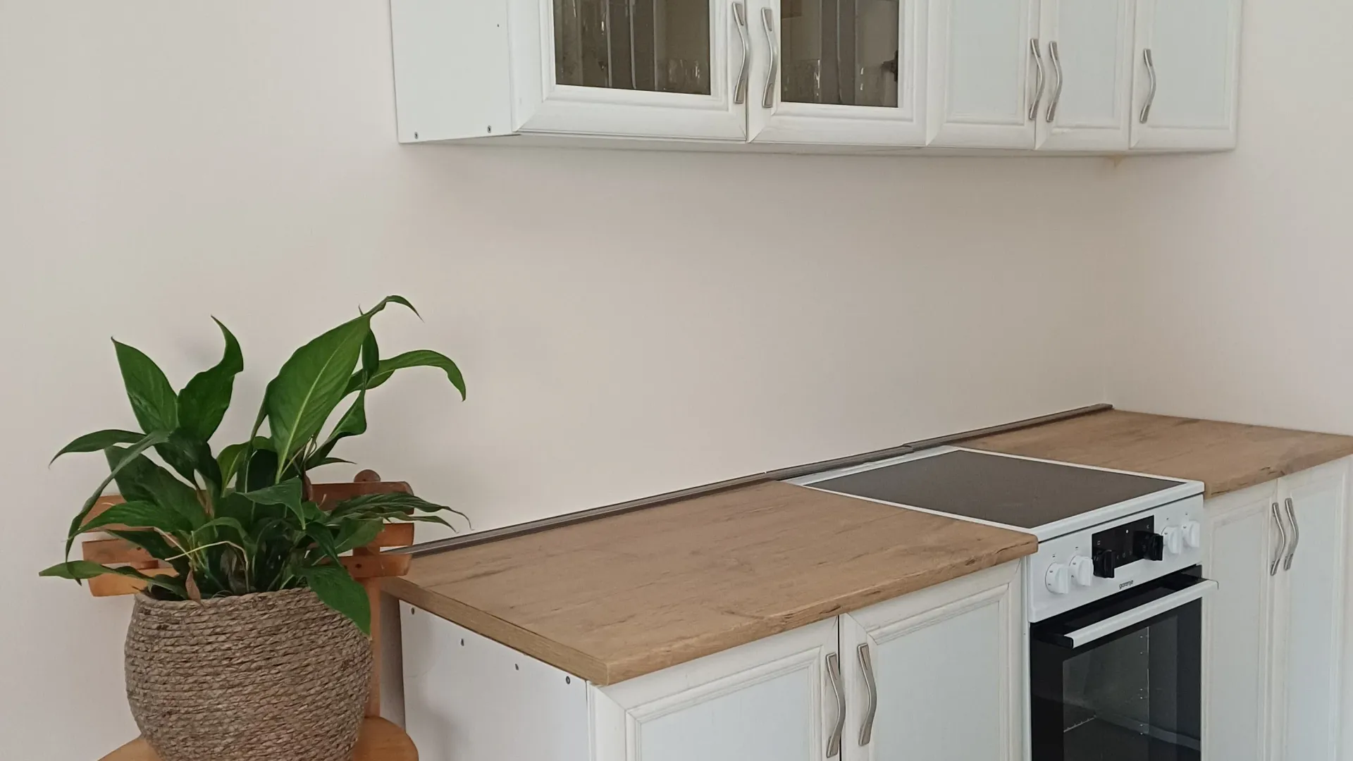 Izdavanje, jednosoban stan, 45m², Lepetani, Tivat