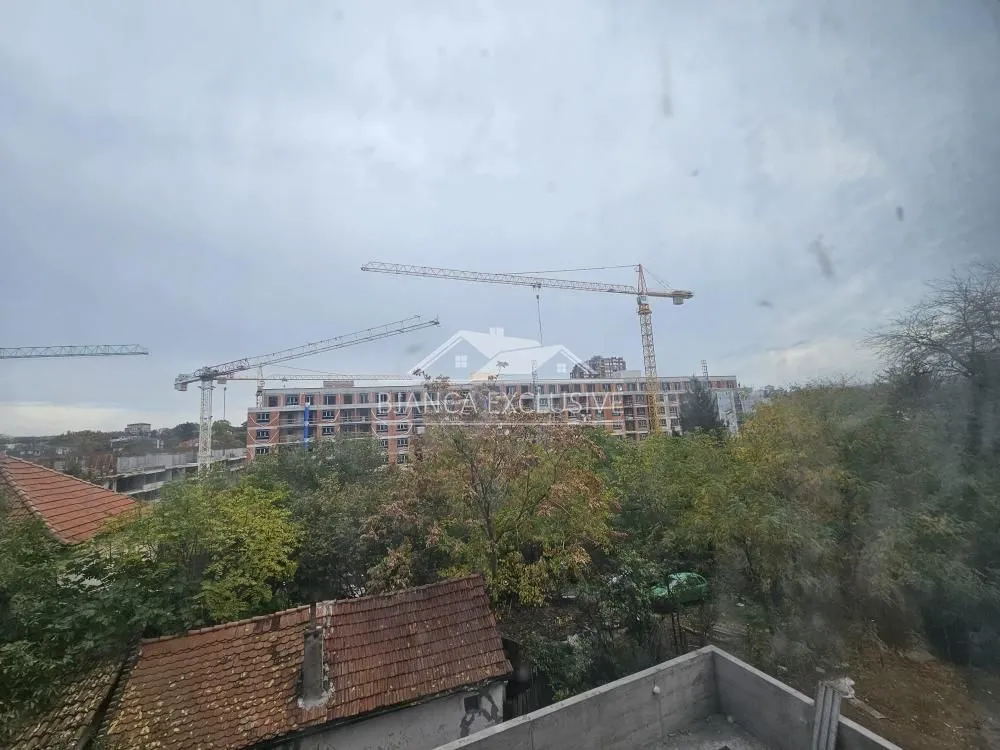 Sale, office space, 84m², Voždovac Sve Podlokacije, Beograd