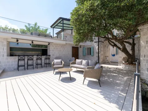 Prodaja, kuća, 183m², Muo, Kotor - image 3