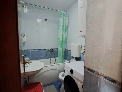 Rent, one bedroom apartment, 36m², Pobrežje, Podgorica - image 7