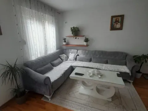 Prodaja, dvosoban stan, 53m², Stari Aerodrom, Podgorica - image 5