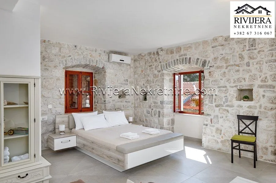 Sale, house, 450m², Dobrota, Kotor