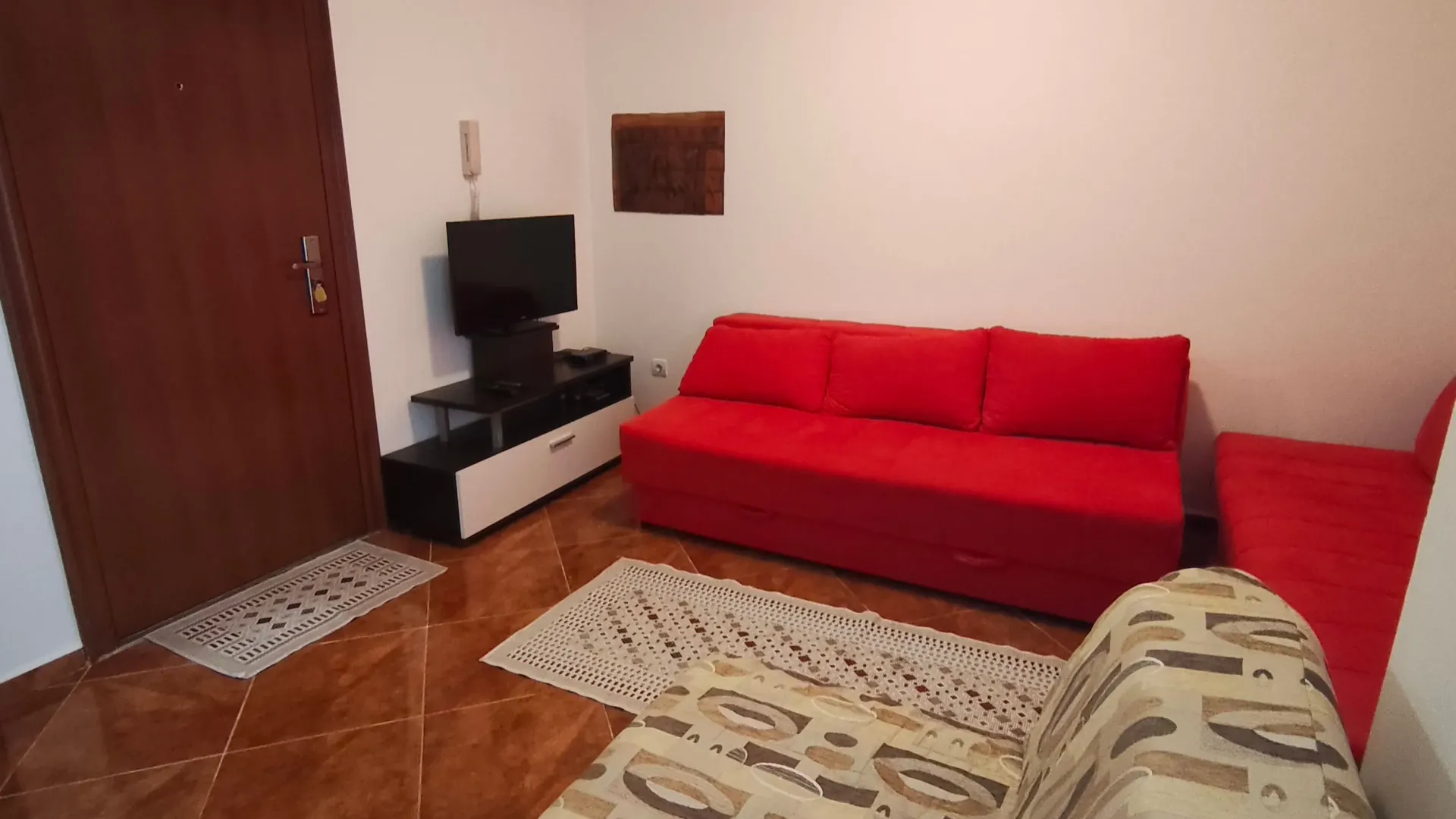 Izdavanje, jednosoban stan, 38m², Baošići, Herceg Novi