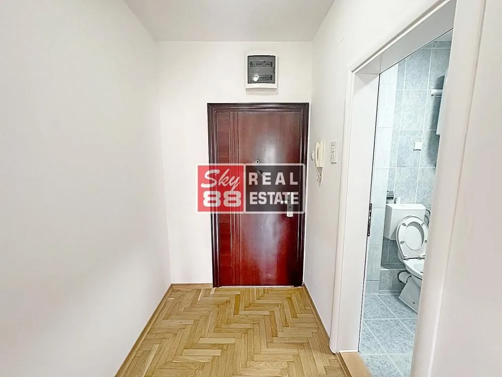 Prodaja, dvosoban stan, 43m², Bulevar Evrope, Novi Sad Sve Podlokacije
