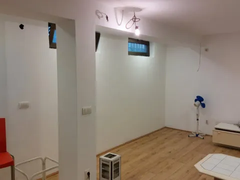 Izdavanje, dvosoban stan, 65m², Zemun Centar, Zemun Sve Podlokacije - image 3