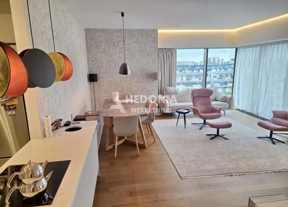 Prodaja, četvorosoban stan, 124m², Novi Beograd Blok 65, Novi Beograd Sve Podlokacije