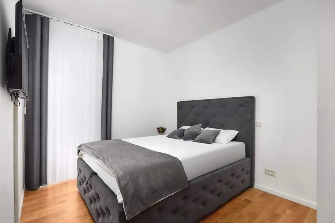 Sale, apartment, 74m², Dobrota, Kotor