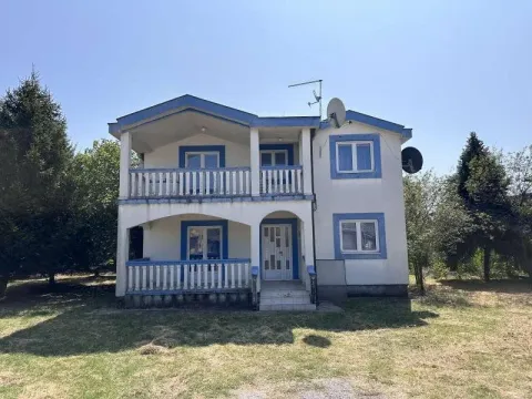 Prodaja, kuća, 140m², Gornja Gorica, Podgorica - image 1