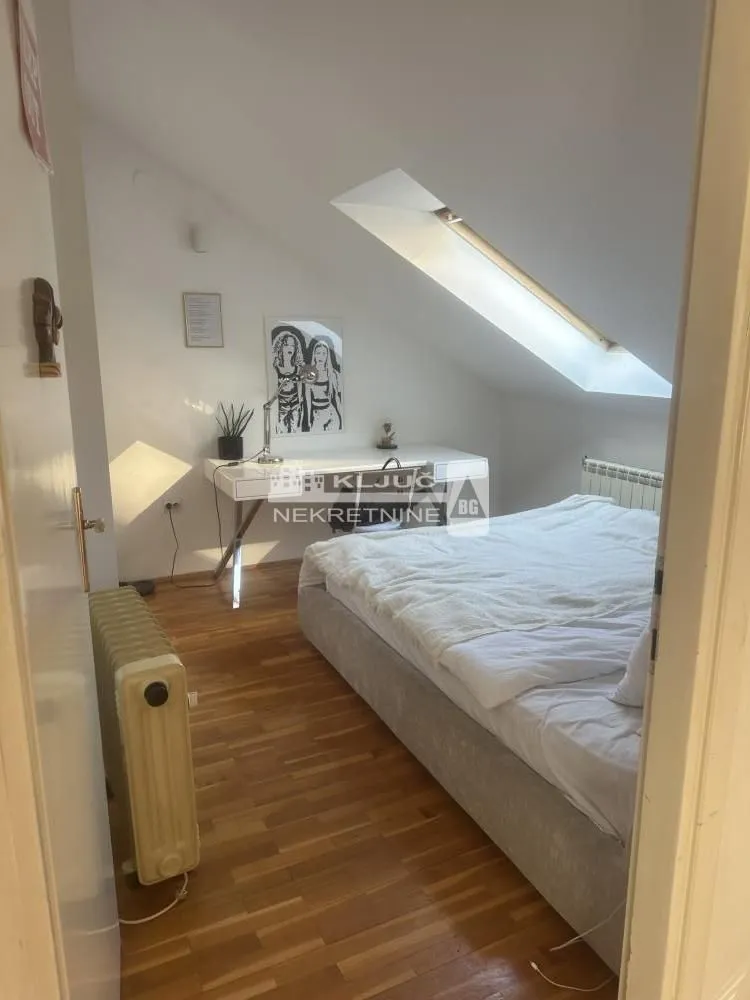 Prodaja, četvorosoban stan, 117m², Kalenić Pijaca, Vračar Sve Podlokacije