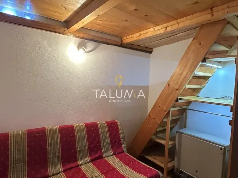 Izdavanje, trosoban stan, 120m², Vranići, Podgorica - image 6