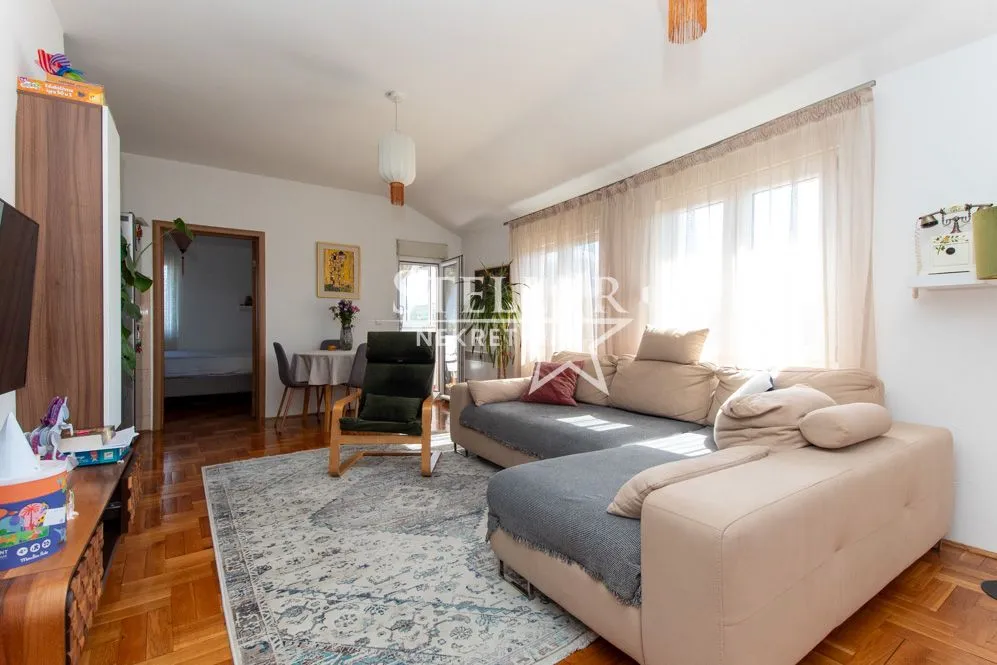 Prodaja, dvosoban stan, 61m², Tološi, Podgorica