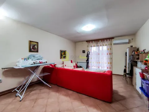 Prodaja, kuća, 180m², Donja Gorica, Podgorica - image 21