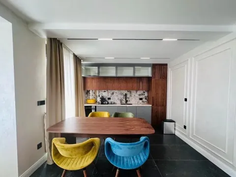 Prodaja, trosoban stan, 105m², Tivat, Crna Gora - image 17