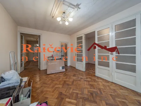 Prodaja, trosoban stan, 77m², Centar, Stara Pazova - image 6