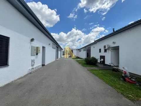 Prodaja, poslovni prostor, 1500m², Centar, Stara Pazova - image 2