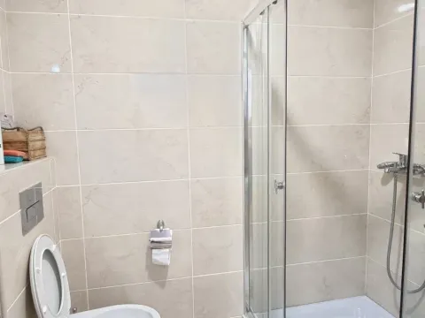 Izdavanje, jednosoban stan, 45m², Budva, Crna Gora - image 6