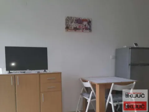 Rent, studio apartment, 26m², Adice, Novi Sad Sve Podlokacije - image 9