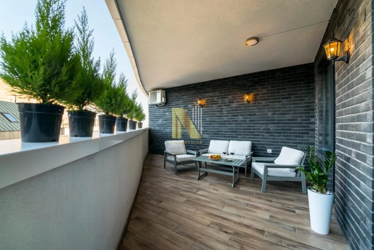 Izdavanje, stan, 56m², Centar, Novi Sad