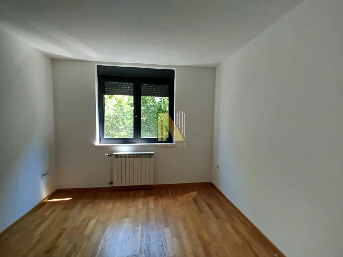 Rent, office space, 61m², Socijalno, Novi Sad Sve Podlokacije