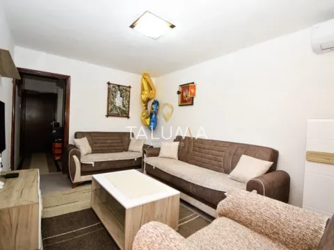 Sale, house, 300m², Stari Aerodrom, Podgorica - image 10