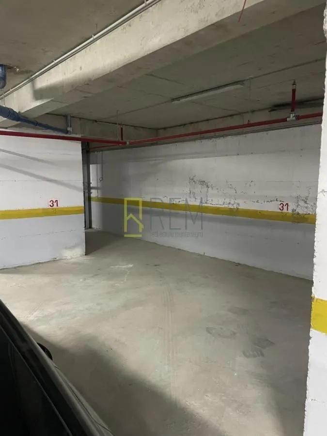 Sale, parking/garage, 16m², Bečići, Budva