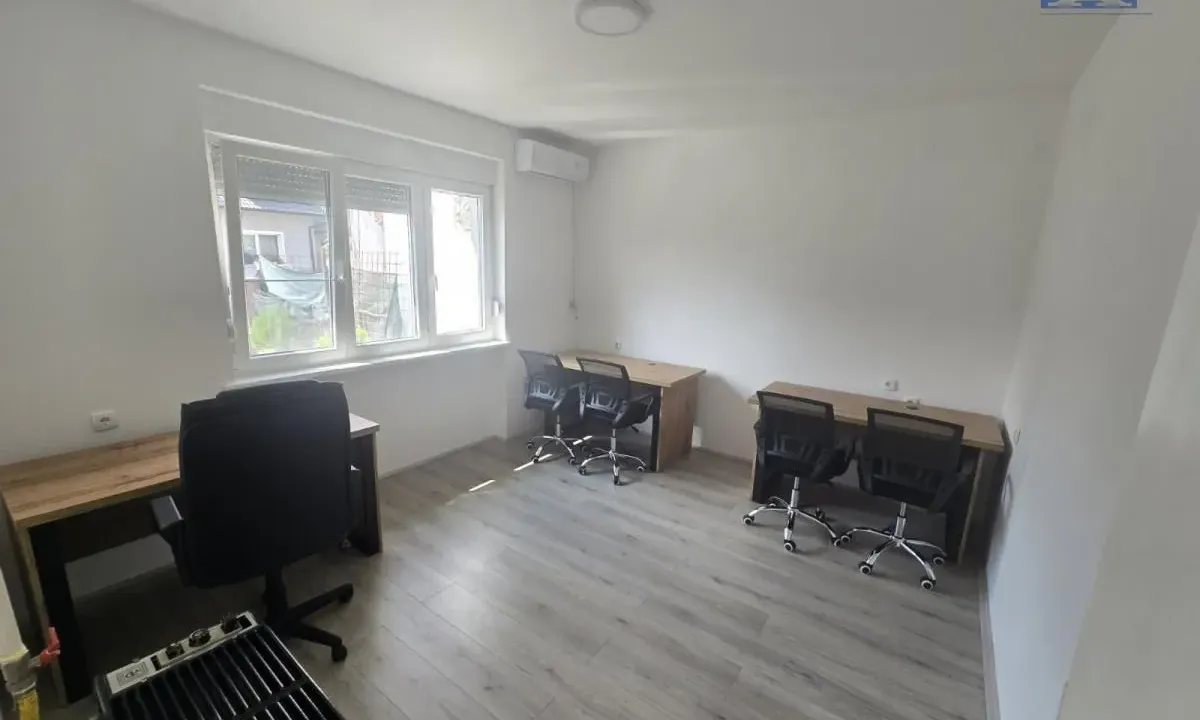 Izdavanje, poslovni prostor, 70m², Telep, Novi Sad Sve Podlokacije