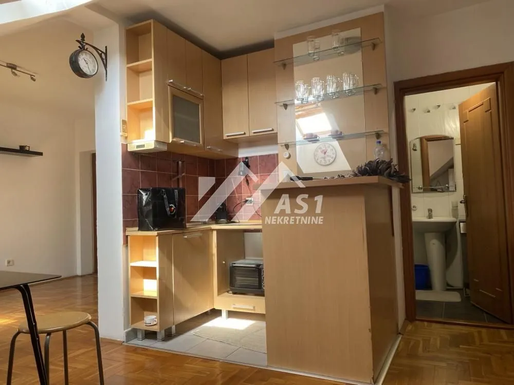 Izdavanje, dvosoban stan, 45m², Nova Detelinara, Novi Sad Sve Podlokacije