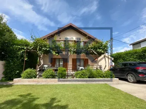 Sale, house, 250m², Donja Gorica, Podgorica - image 1