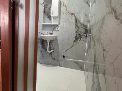 Izdavanje, trosoban stan, 55m², Lazi, Budva - image 5