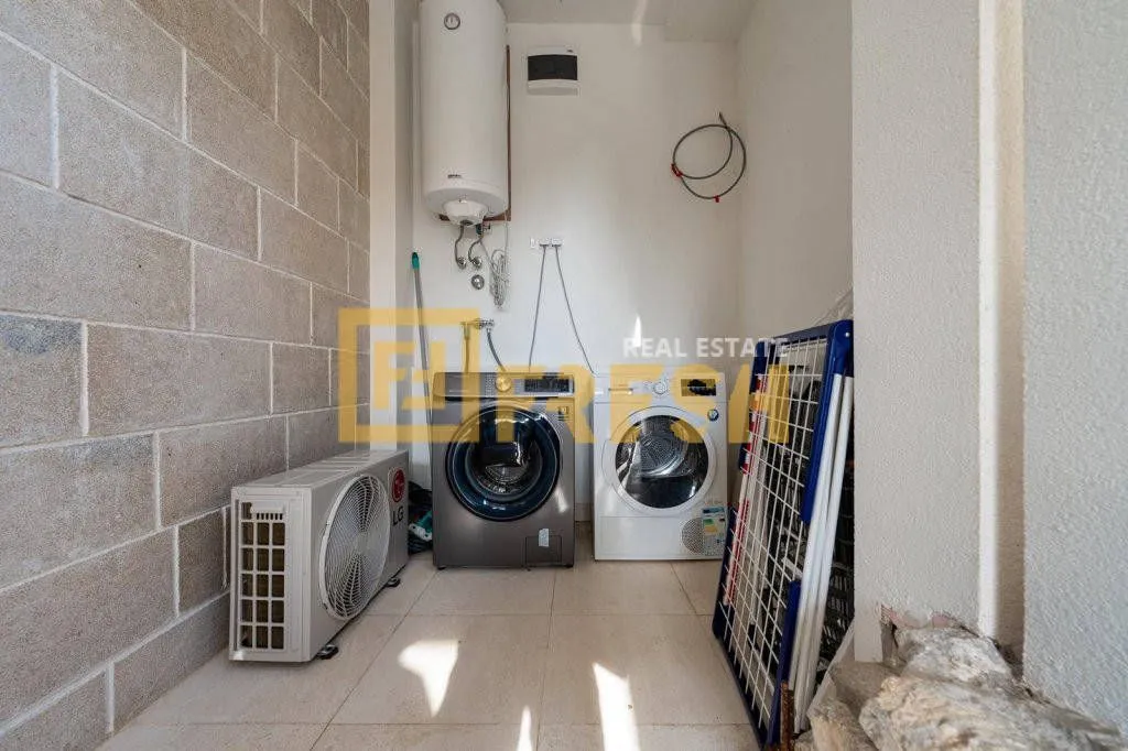 Sale, one bedroom apartment, 136m², Rafailovići, Budva